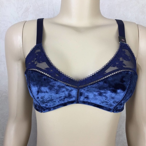 Victoria's Secret Other - XS Victoria’s Secret Blue Velvet Bra